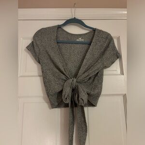 Hollister Wrap Cropped Short sleeve shirt